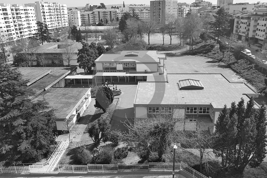 Remodelação das Coberturas e Caixilharias - Escola António Nobre - Porto